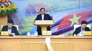 Thủ tướng Phạm Minh Chính chủ trì cuộc họp đôn đốc các dự án đường cao tốc. 