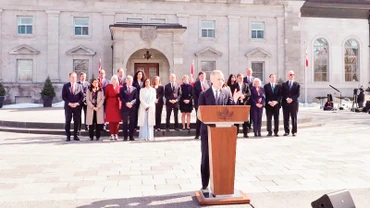 Tân Thủ tướng Canada Mark Carney phát biểu trước báo giới tại Ottawa. (Ảnh TÂN HOA XÃ)