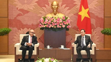 Việt Nam luôn coi trọng đẩy mạnh quan hệ hữu nghị, hợp tác nhiều mặt với Maroc 