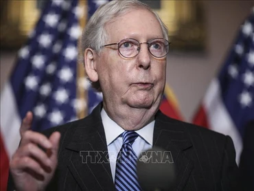 Lãnh đạo đa số tại Thượng viện Mỹ Mitch McConnell trong cuộc họp báo tại Washington, D.C., ngày 15/12/2020. Ảnh: THX/TTXVN