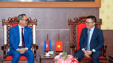 [Ảnh] Tổng Biên tập Báo Nhân Dân Lê Quốc Minh tiếp đoàn Câu lạc bộ các nhà báo Campuchia