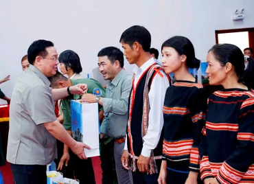 Để gia đình chính sách, người có công, hộ nghèo ở Gia Lai vui Xuân, đón Tết 