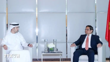 Thủ tướng Phạm Minh Chính tiếp Chủ tịch điều hành Trung tâm Tài chính Dubai