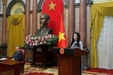 Doanh nhân Lê Nữ Thùy Dương phát biểu tại buổi gặp mặt Tổng Bí thư Tô Lâm ngày 11/10/2024. (Ảnh: ĐĂNG KHOA)