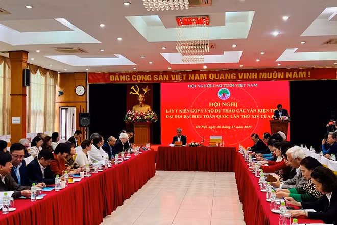 Toàn cảnh hội nghị lấy ý kiến góp ý vào dự thảo các văn kiện trình Đại hội đại biểu toàn quốc lần thứ XIV của Đảng.