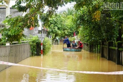 Mưa lớn khiến nhiều khu vực tại thành phố Đà Nẵng ngập nặng. (Ảnh: THANH TÂM)