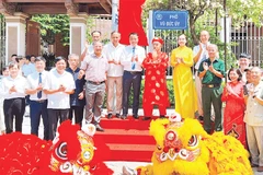 Lễ gắn biển phố Vũ Đức Úy tại phường Thanh Liệt.