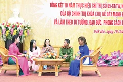 Đại diện chi bộ Tổ dân phố 8, xã Đăk Hà chia sẻ về những mô hình hay, cách làm hiệu quả tại cơ sở.