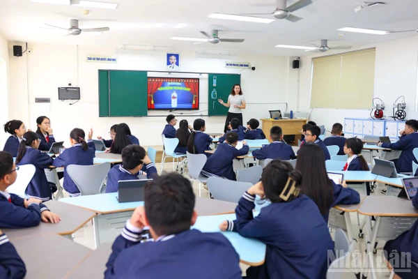 Trong giờ học của học sinh trung học cơ sở (Ảnh: ĐẠI THẮNG)