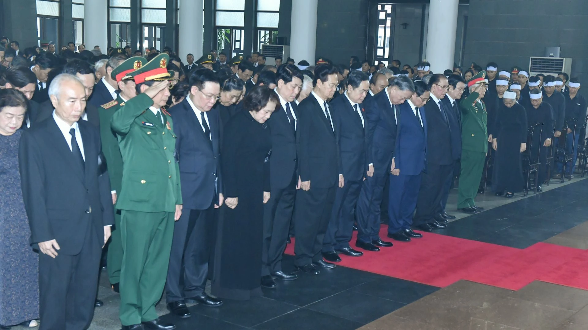 [Ảnh] Lãnh đạo Đảng, Nhà nước và Mặt trận Tổ quốc viếng Tổng Bí thư Nguyễn Phú Trọng