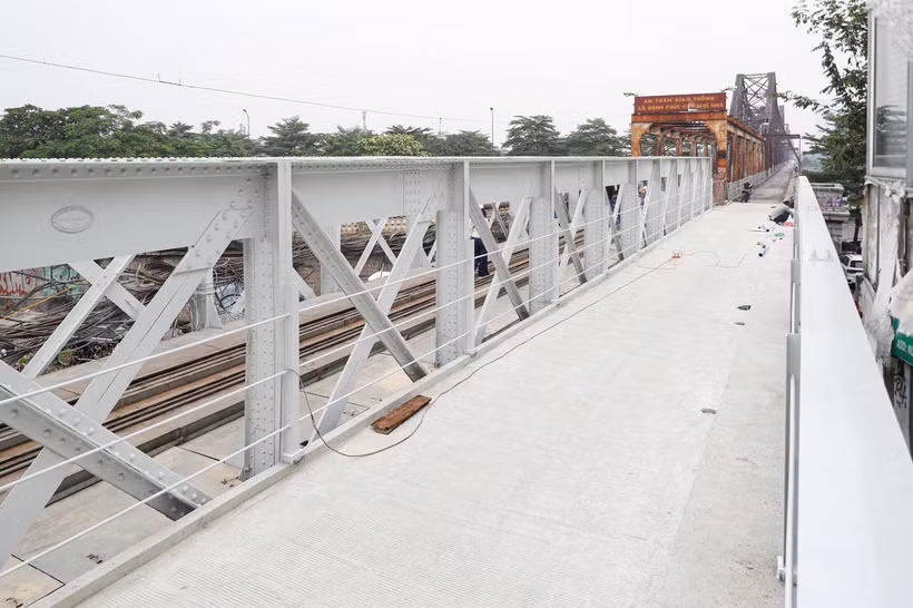 Cầu Long Biên đã hoàn thành sửa chữa. (Ảnh: Lê Khánh)