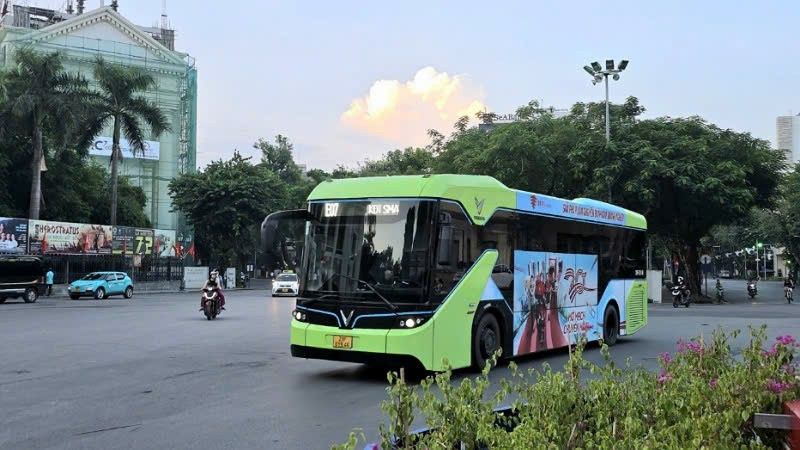 Hà Nội sẽ bổ sung thêm 4 tuyến xe buýt tăng cường kết nối với Trung tâm Triển lãm Quốc gia.