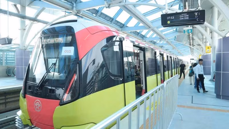 Sử dụng vé ảo giúp tiết kiệm chi phí phát hành vé, thuận lợi cho người dân đi lại. (Ảnh: BẢO CHÂU)