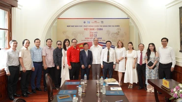 Các đại biểu tại lễ phát động. (Ảnh: Ban tổ chức)
