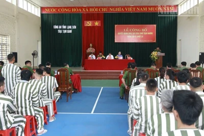 Lễ công bố Quyết định đặc xá của Chủ tịch nước năm 2025 đợt 2 tại Trại Tạm giam Công an tỉnh Lạng Sơn.