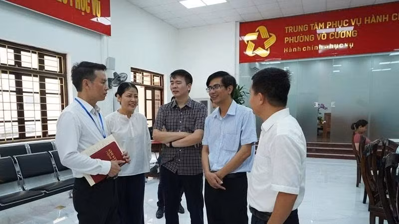 Đoàn công tác Bộ Khoa học và Công nghệ vừa có buổi làm việc tại tỉnh Bắc Ninh. (Ảnh: MAI HÀ)