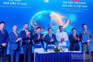 Tập đoàn công nghệ G42 cùng liên danh FPT Corporation và Việt Thái Group đã ký thỏa thuận hợp tác khung về phát triển năng lực AI có chủ quyền và hạ tầng điện toán đám mây tại Việt Nam.