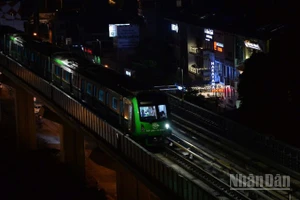 Công ty trách nhiệm hữu hạn Một thành viên Đường sắt Hà Nội (Hà Nội Metro) điều chỉnh thời gian giờ cao điểm và áp dụng biểu đồ chạy tàu mới trên cả 2 tuyến đường sắt đô thị Cát Linh-Hà Đông và Nhổn-Ga Hà Nội từ ngày 9/2.