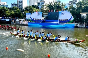 Các đội tranh tài hấp dẫn tại giải đấu.