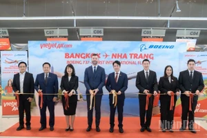 Vietjet Thailand chính thức khai trương đường bay quốc tế đầu tiên Bangkok-Nha Trang bằng tàu bay Boeing 737-8.