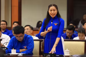 Các đại biểu chia sẻ, đề xuất các giải pháp tại chương trình gặp mặt.