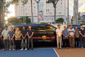 Các bị can tại cơ quan chức năng. (Ảnh: Công an cung cấp)
