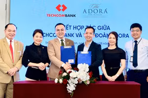 Đại diện 2 doanh nghiệp tham gia ký kết hợp tác. (Ảnh: CTV)
