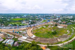 Một nút giao trên tuyến cao tốc Thành phố Hồ Chí Minh-Trung Lương-Mỹ Thuận.