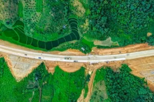 Một đoạn tuyến đường cao tốc Đồng Đăng-Trà Lĩnh, huy động vốn và triển khai theo mô hình PPP++.