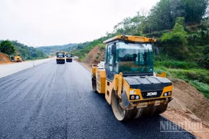 Đến nay, cả nước đã đưa vào khai thác, thông xe kỹ thuật 3.803km đường cao tốc; trong đó gồm 3.345km tuyến chính.