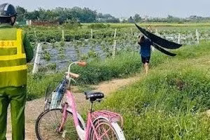 Phát hiện đối tượng thả diều gần sân bay Nội Bài năm 2025.