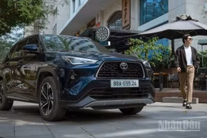 Trong tháng 5/2026, Yaris Cross vươn lên dẫn đầu doanh số của TMV với 1.430 xe bán ra, tiếp tục khẳng định sức hút trong phân khúc SUV đô thị nhờ thiết kế hiện đại, khả năng vận hành linh hoạt và nhiều công nghệ an toàn tiên tiến.