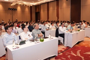 Toàn cảnh hội nghị.