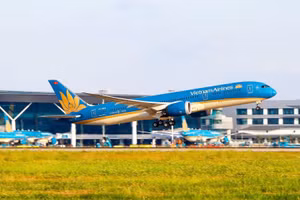 Trong dịp cao điểm Giỗ Tổ Hùng Vương và kỳ nghỉ lễ 30/4-1/5 tới đây, Vietnam Airlines Group dự kiến cung ứng gần 1,12 triệu ghế trên các chuyến bay nội địa và quốc tế, tăng 15,5% so với cùng kỳ năm 2025.