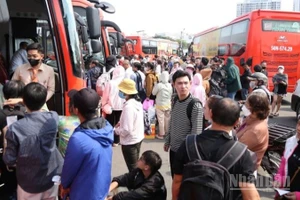 Bộ Xây dựng đề nghị các địa phương yêu cầu doanh nghiệp vận tải kê khai, niêm yết và bán đúng giá niêm yết; xử lý nghiêm trường hợp vi phạm. (Ảnh minh họa).