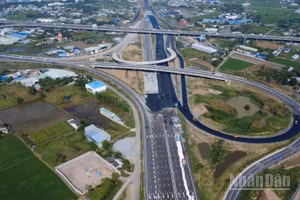 Pháp luật Việt Nam quy định thời gian bảo hành là thời gian tối thiểu (24 tháng đối với công trình cấp đặc biệt và cấp I, sử dụng vốn đầu tư công) nhà thầu thực hiện nghĩa vụ bảo hành chất lượng công trình do mình thi công theo quy định của hợp đồng và không hạn chế việc kéo dài thời gian bảo hành.