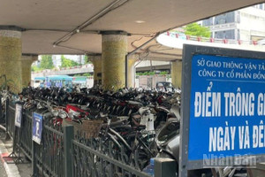 Hà Nội yêu cầu di dời các bãi trông giữ xe dưới gầm cầu trước ngày 30/10/2025