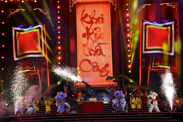 Nghi thức “Thần công khai hỏa” mở màn cho chương trình khai hội văn hóa-thể thao Thành phố Hồ Chí Minh năm 2026.