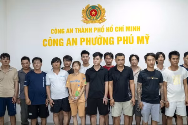 Các đối tượng trong đường dây ma túy ở nhiều xã, phường vừa bị PC04 và công an các xã, phường triệt phá.