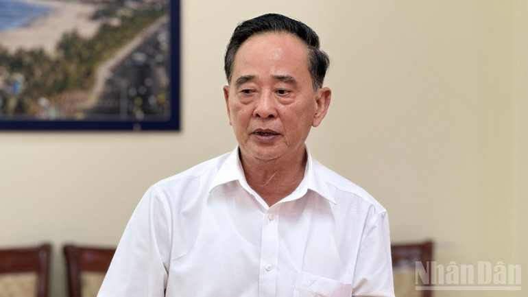 KVA-formann Sim Chy deler sin mening på arrangementet. (Foto: HUY VU) ndo_br_z7175224661399-5ba96bd23dc553929ae009f42d02c02c-7376.jpg