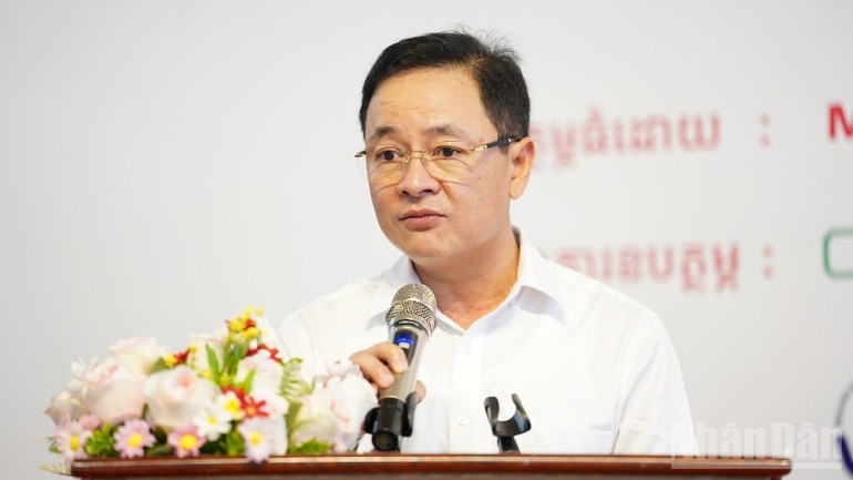 Phó Tổng Giám đốc Công ty Metfone Nguyễn Hoàng Trung chia sẻ tại chương trình. (Ảnh: ĐINH TRƯỜNG) ndo_br_5-2-4010.jpg