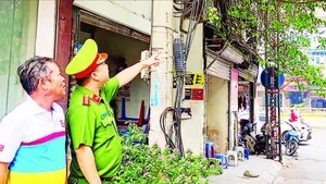 Hệ thống camera an ninh tại phường Thanh Xuân Nam (quận Thanh Xuân). (Ảnh LINH NHI)