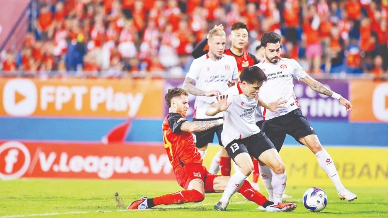 Ninh Bình chia điểm với Công an TP.HCM tại vòng 22 V.League