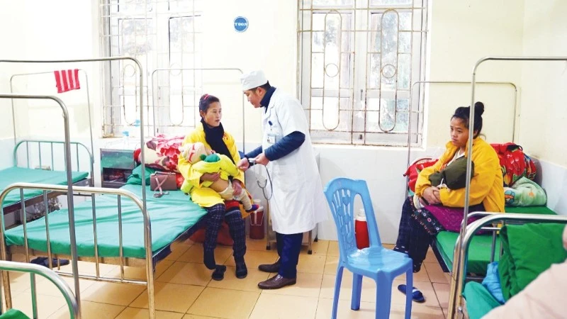 Thiếu Hụt Nhân Lực Y Tế Nghiêm Trọng: Giải Pháp Từ Chính Sách Mới Và Cải Cách Cơ Sở