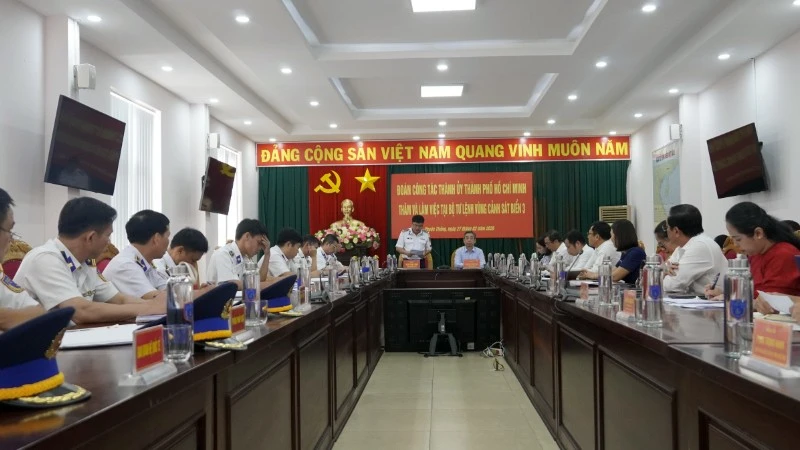 Lãnh đạo TP.HCM làm việc với Vùng Cảnh sát biển 3 về bảo vệ chủ quyền biển đảo