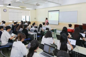 Sinh viên Trường đại học Khoa học xã hội và Nhân văn trong giờ học tập.