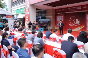 Chuỗi sự kiện UEH Sharing & Giving - Career Fair 2026.