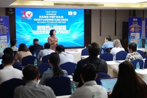 Quang cảnh buổi công bố trao chứng nhận Hàng Việt Nam chất lượng cao 2026.