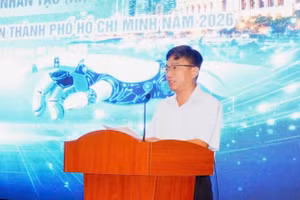 Ông Trần Trọng Tuyên, Phó Giám đốc Sở Khoa học và Công nghệ Thành phố Hồ Chí Minh phát biểu tại hội nghị.