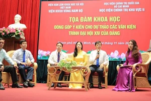 Tọa đàm “Đóng góp ý kiến cho dự thảo các văn kiện trình đại hội XIV của Đảng”.